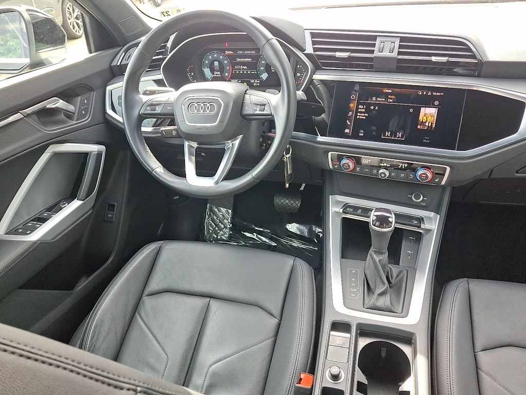 Thumbnail: 2022 Audi Q3 - 9
