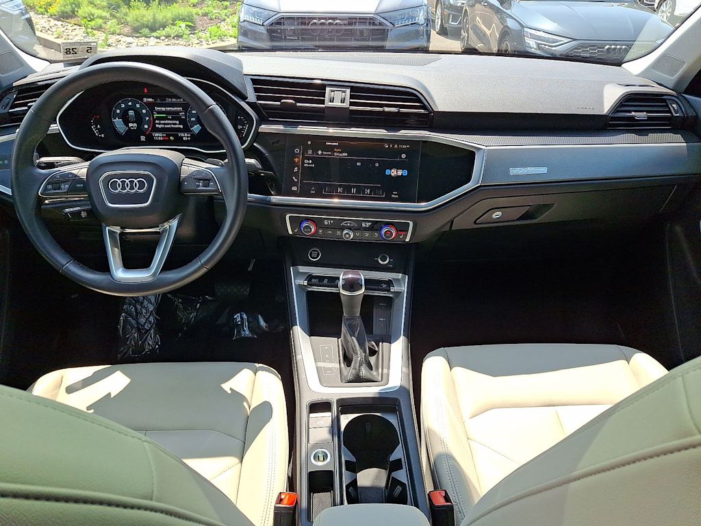 Thumbnail: 2023 Audi Q3 - 2