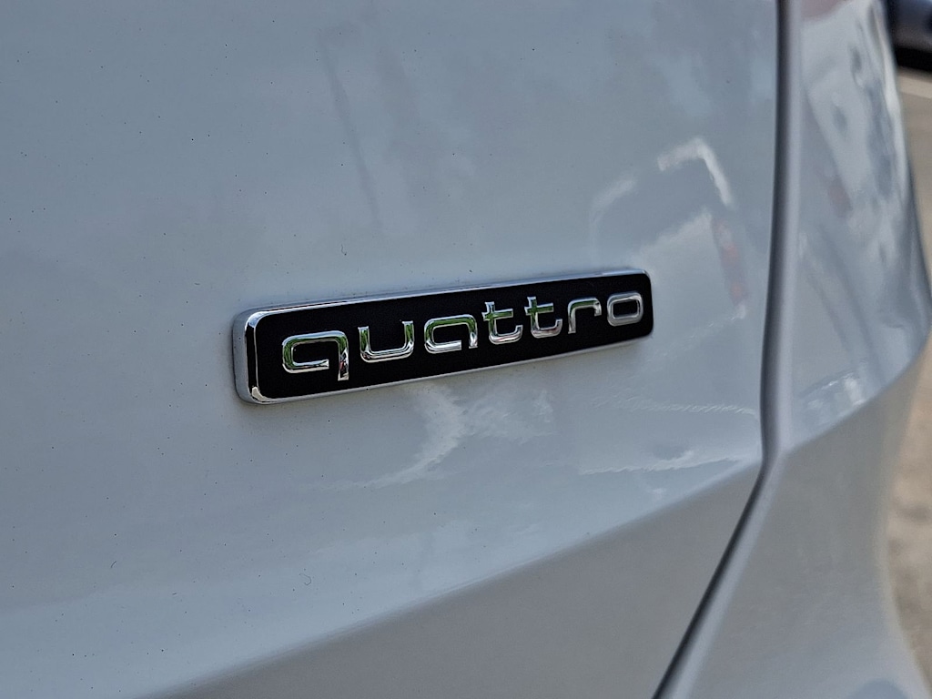 Thumbnail: 2023 Audi Q3 - 7