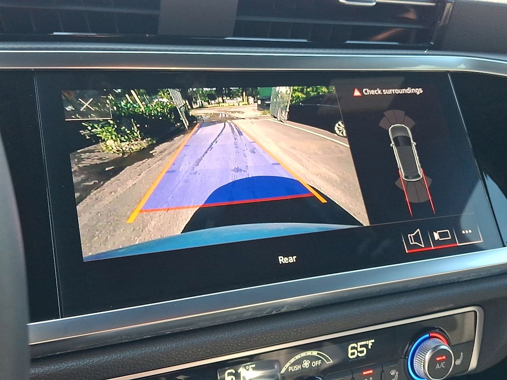 Thumbnail: 2024 Audi Q3 - 26