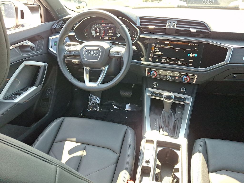 Thumbnail: 2024 Audi Q3 - 9