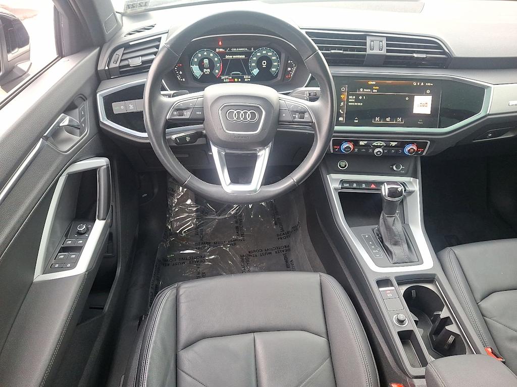 Thumbnail: 2023 Audi Q3 - 9