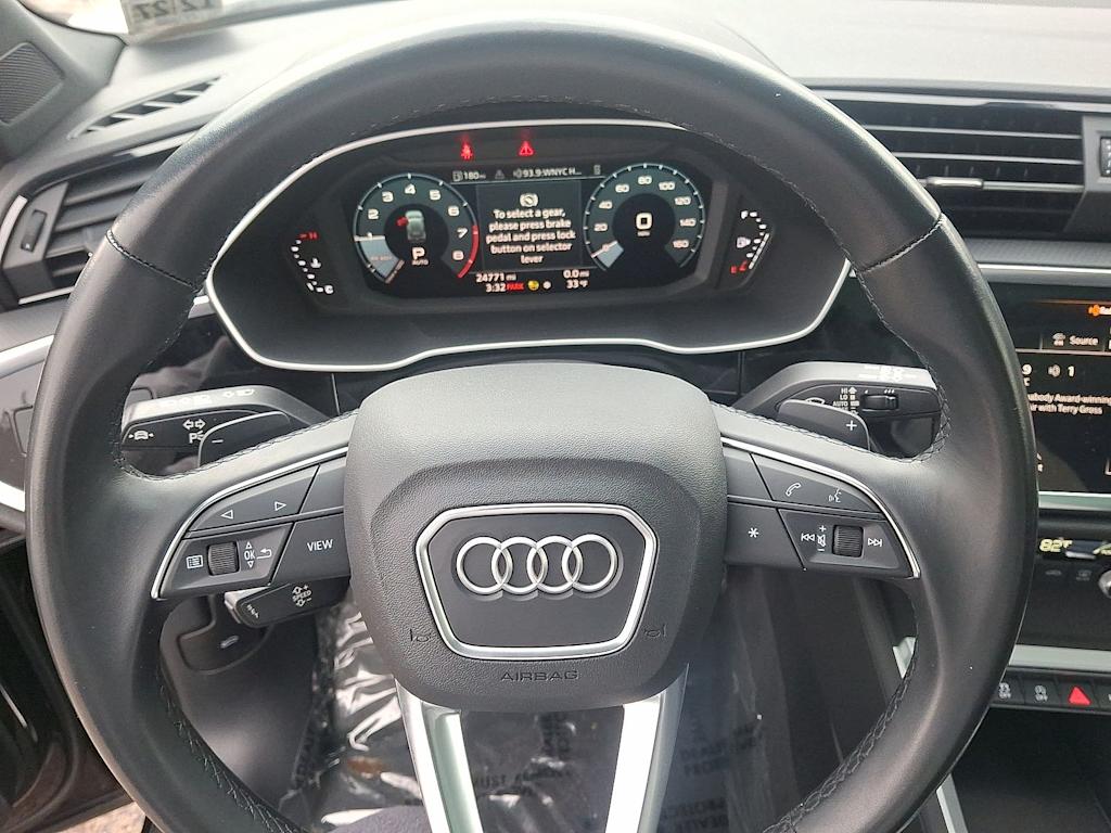 Thumbnail: 2023 Audi Q3 - 2