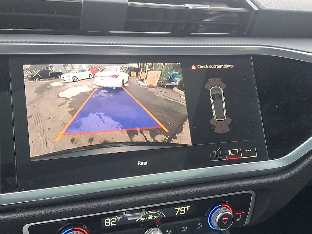 Thumbnail: 2023 Audi Q3 - 20