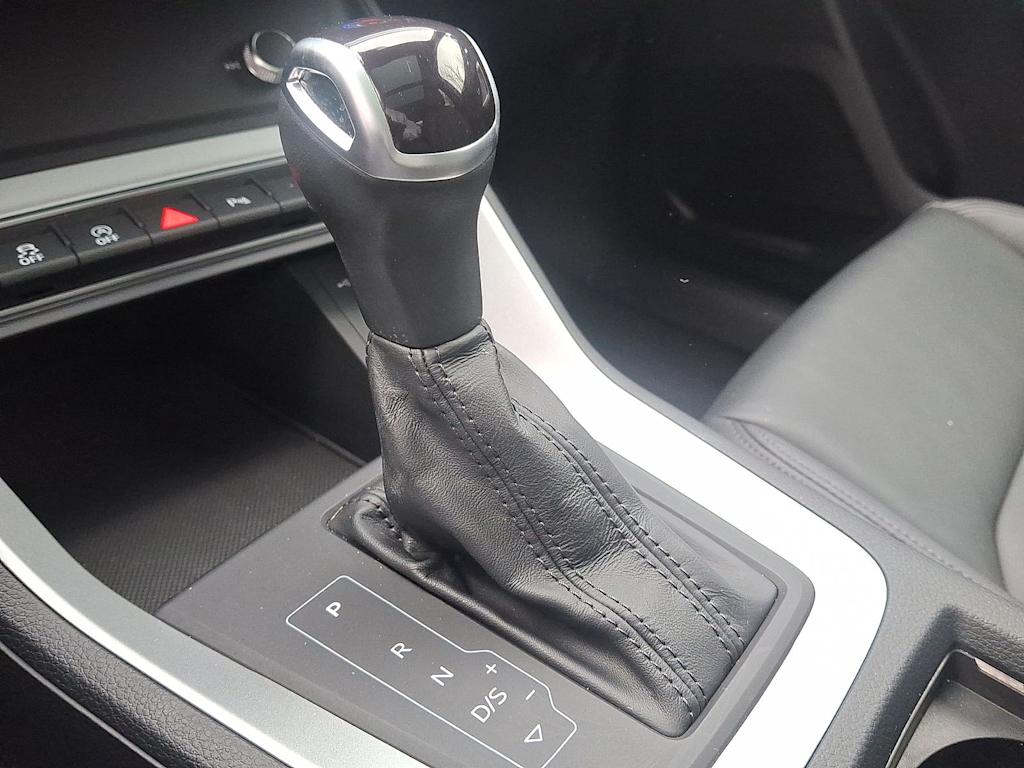 Thumbnail: 2023 Audi Q3 - 13