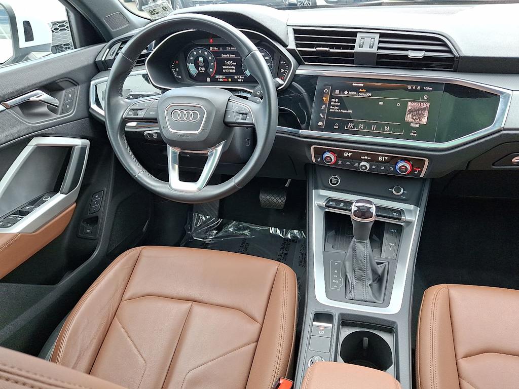 Thumbnail: 2024 Audi Q3 - 9