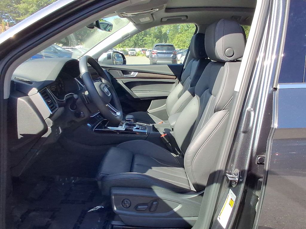 Thumbnail: 2024 Audi Q5 - 10