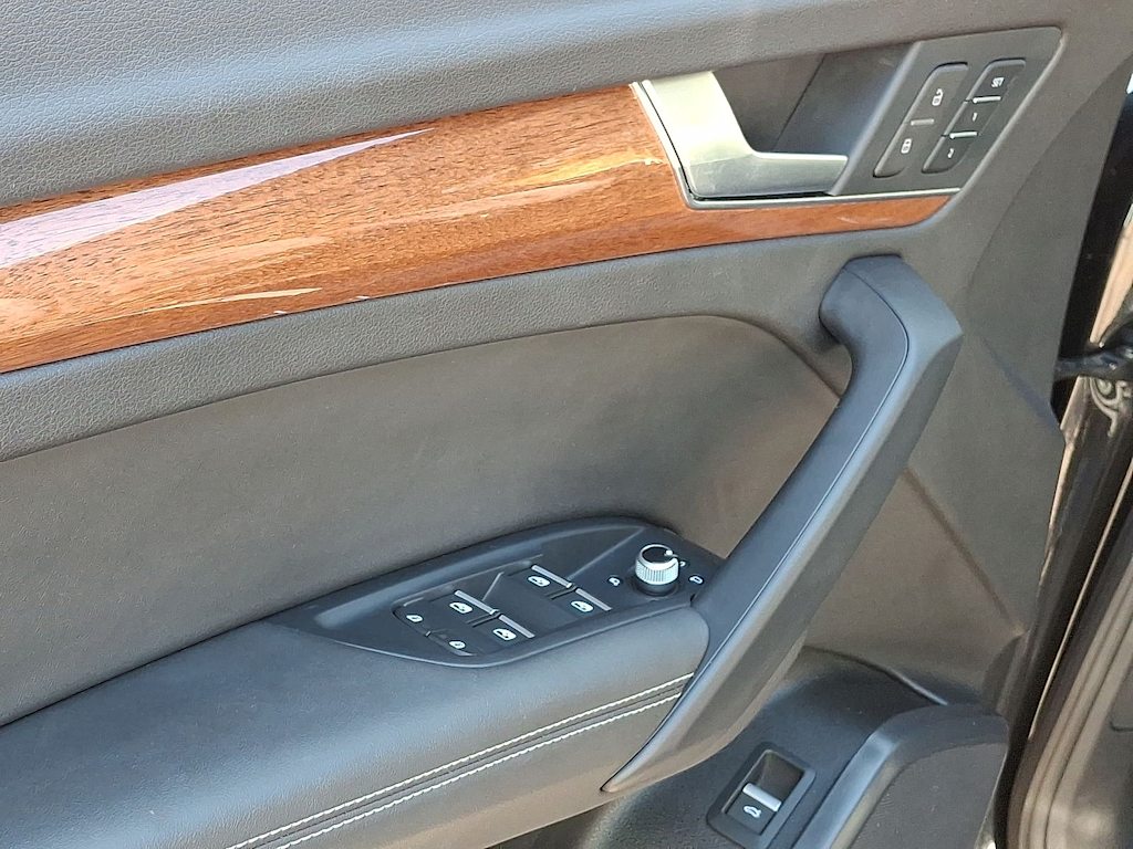 Thumbnail: 2022 Audi Q5 - 19