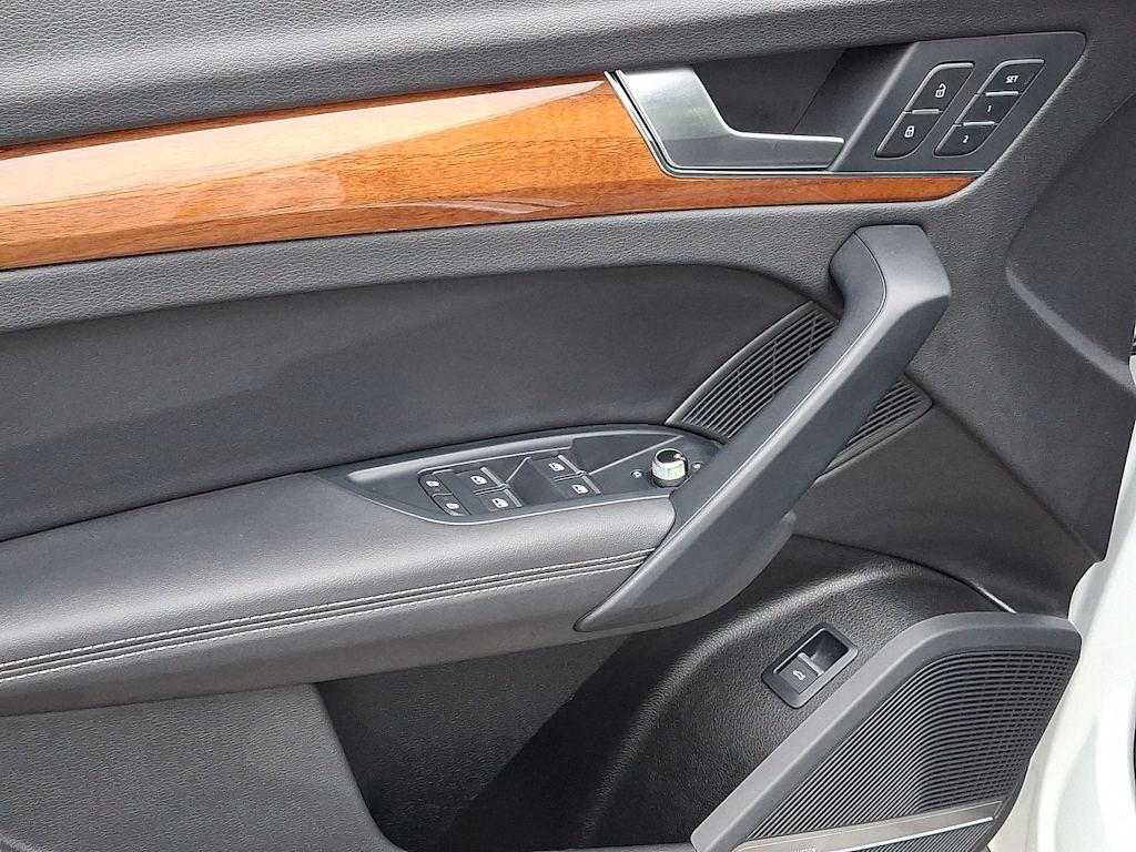 Thumbnail: 2023 Audi Q5 - 19