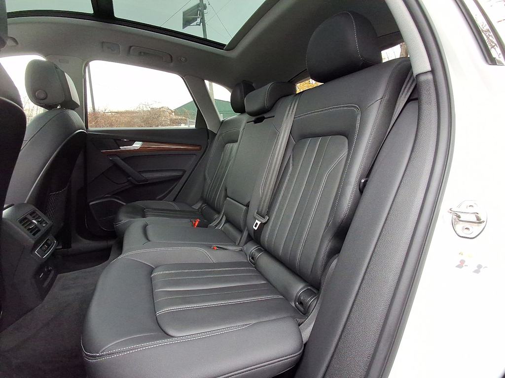 Thumbnail: 2023 Audi Q5 - 11