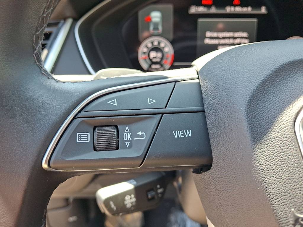 Thumbnail: 2023 Audi Q5 - 25
