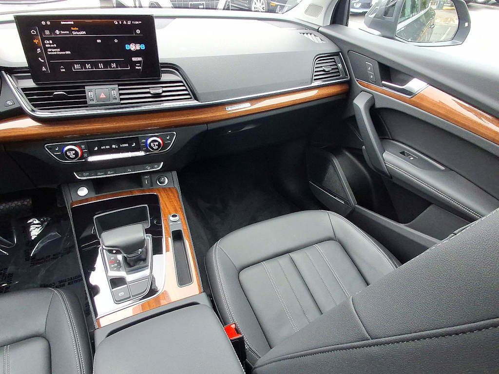 Thumbnail: 2023 Audi Q5 - 9