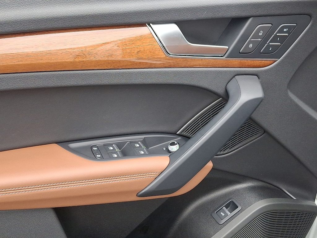 Thumbnail: 2023 Audi Q5 - 19