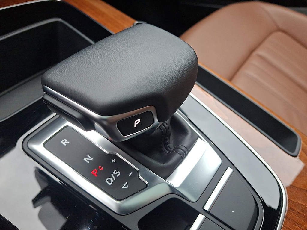 Thumbnail: 2023 Audi Q5 - 13