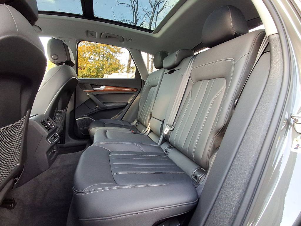 Thumbnail: 2023 Audi Q5 - 10