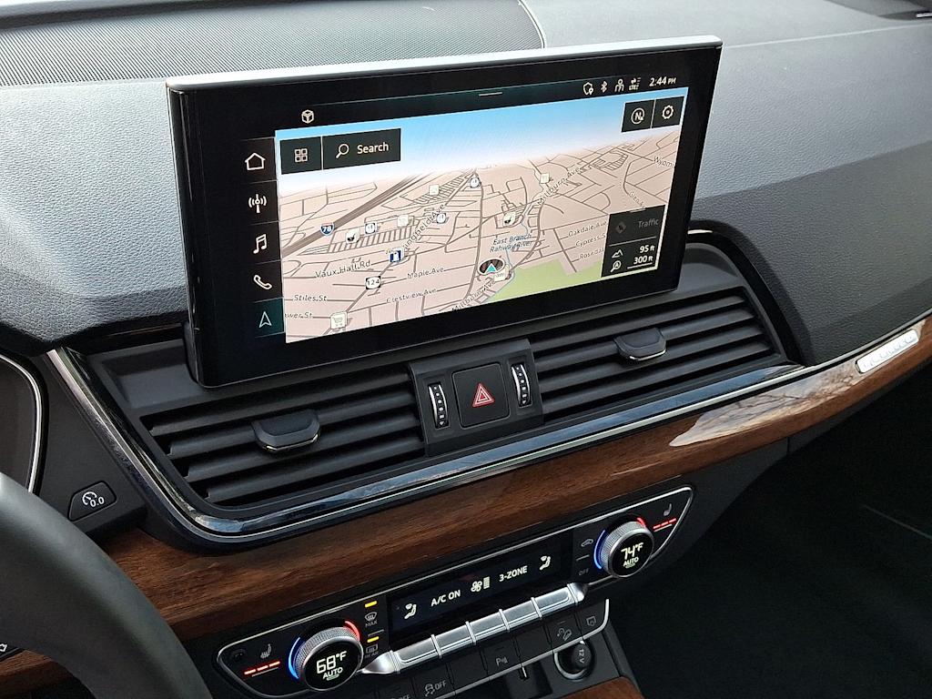 Thumbnail: 2023 Audi Q5 - 11