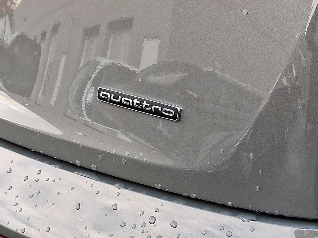 Thumbnail: 2023 Audi Q5 - 6