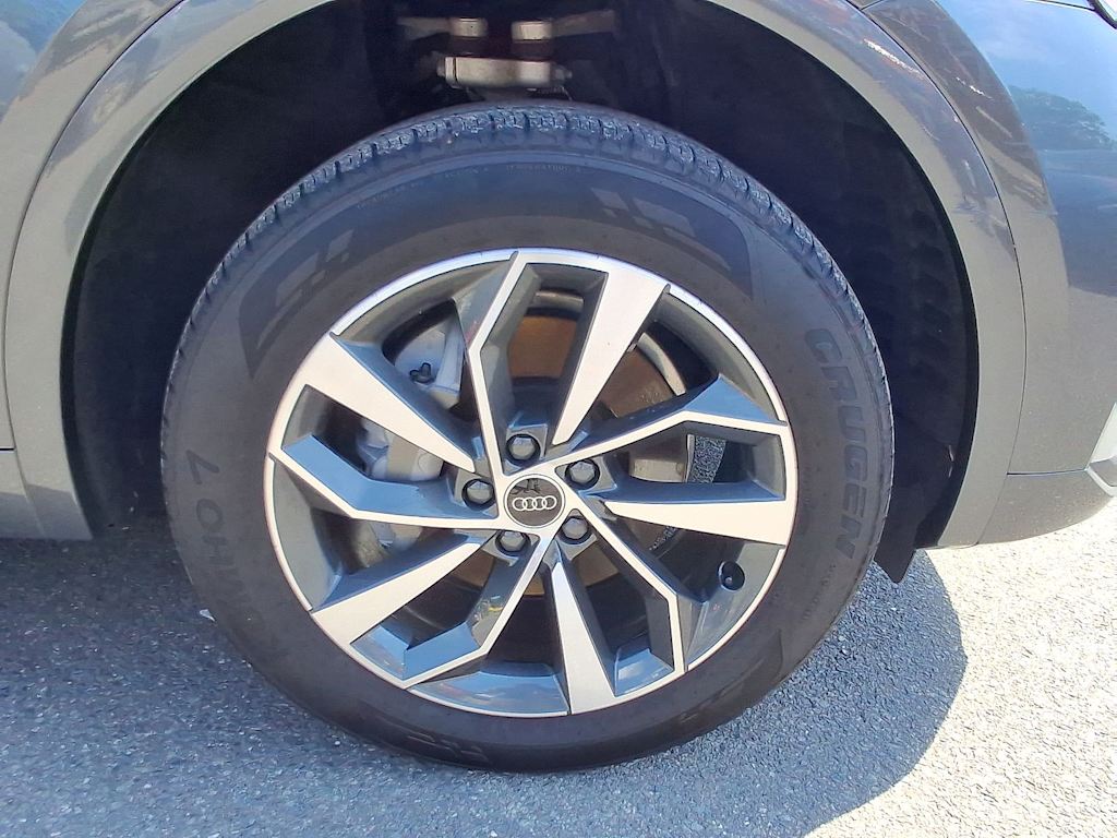 Thumbnail: 2023 Audi Q5 - 8