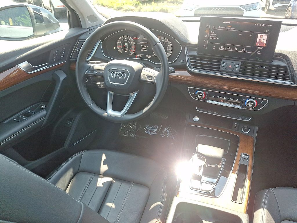 Thumbnail: 2023 Audi Q5 - 9