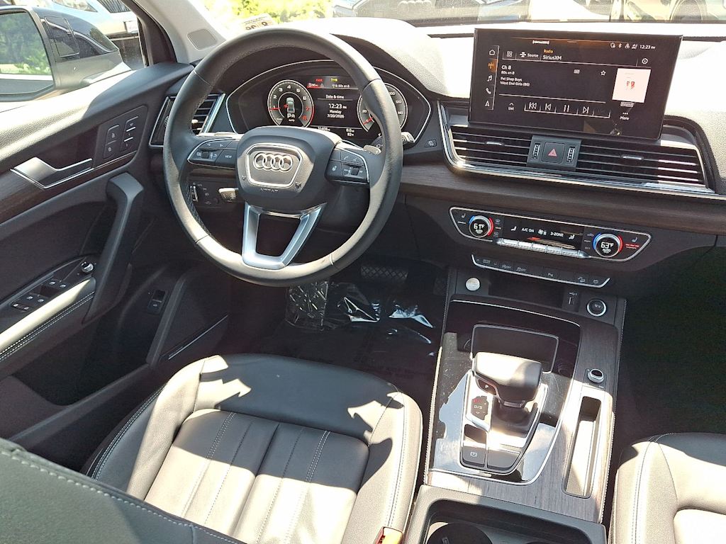 Thumbnail: 2023 Audi Q5 - 9