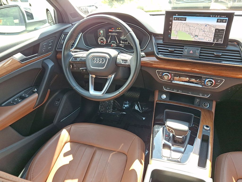 Thumbnail: 2022 Audi Q5 - 12