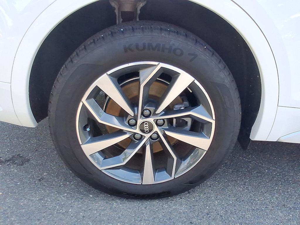 Thumbnail: 2023 Audi Q5 - 8