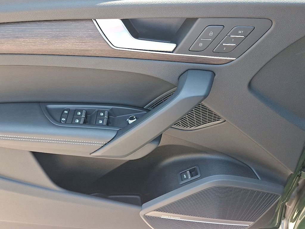 Thumbnail: 2023 Audi Q5 - 24