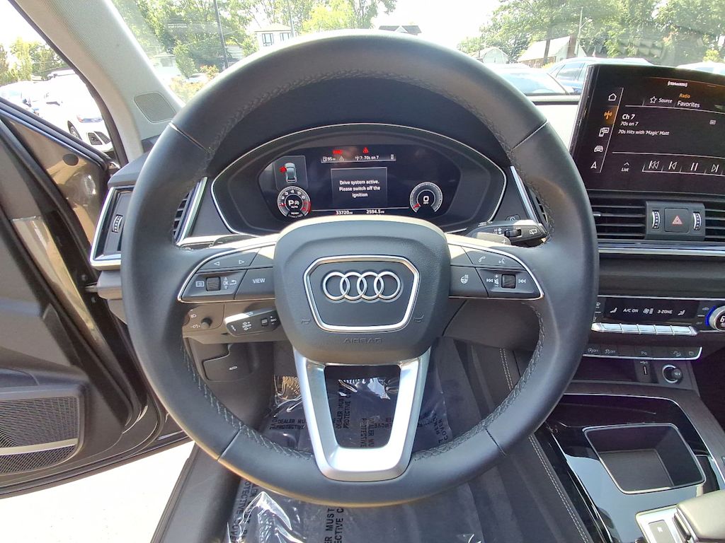 Thumbnail: 2023 Audi Q5 - 12