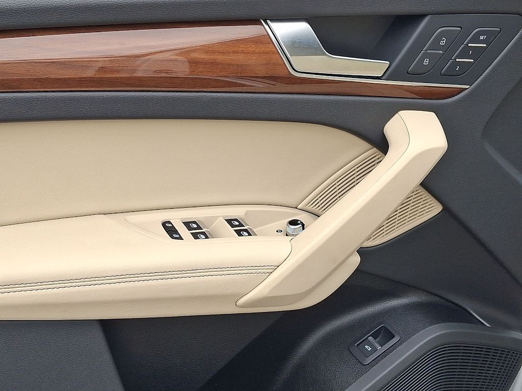 Thumbnail: 2023 Audi Q5 - 19