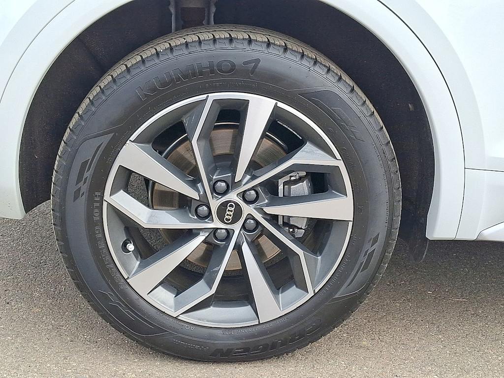 Thumbnail: 2023 Audi Q5 - 8