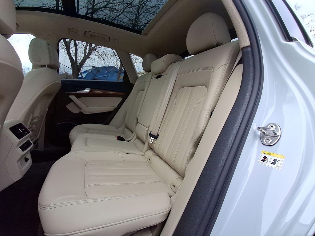 Thumbnail: 2023 Audi Q5 - 11