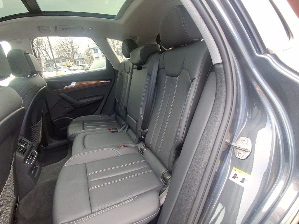 Thumbnail: 2023 Audi Q5 - 11