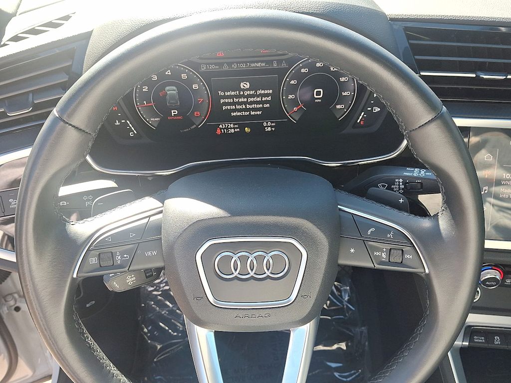 Thumbnail: 2022 Audi Q3 - 2