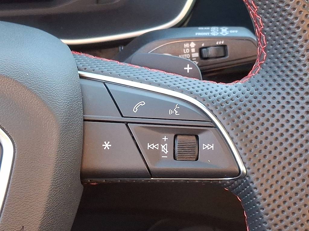 Thumbnail: 2025 Audi Q3 - 22