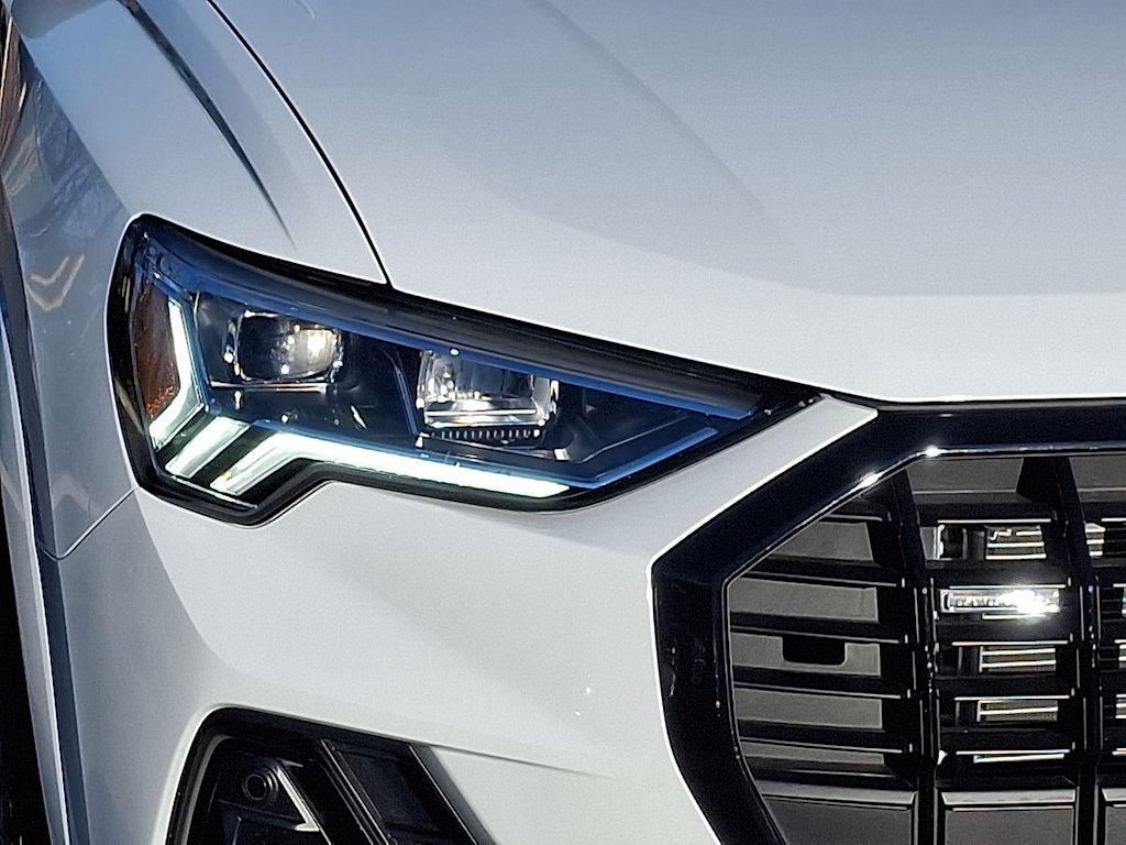 Thumbnail: 2025 Audi Q3 - 28