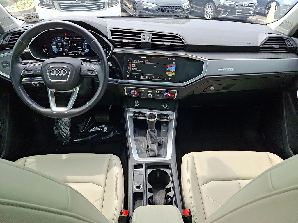 Thumbnail: 2023 Audi Q3 - 2