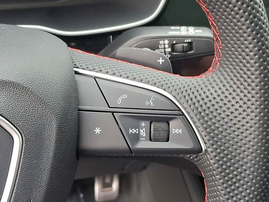 Thumbnail: 2025 Audi Q3 - 19