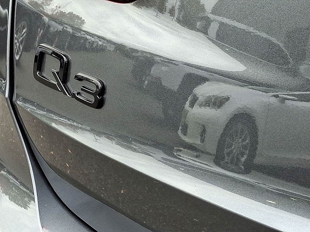 Thumbnail: 2025 Audi Q3 - 23