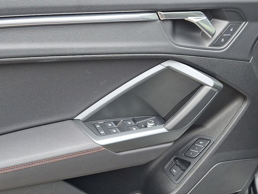 Thumbnail: 2025 Audi Q3 - 16