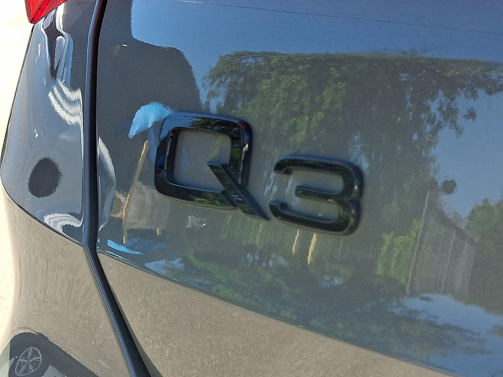 Thumbnail: 2023 Audi Q3 - 31