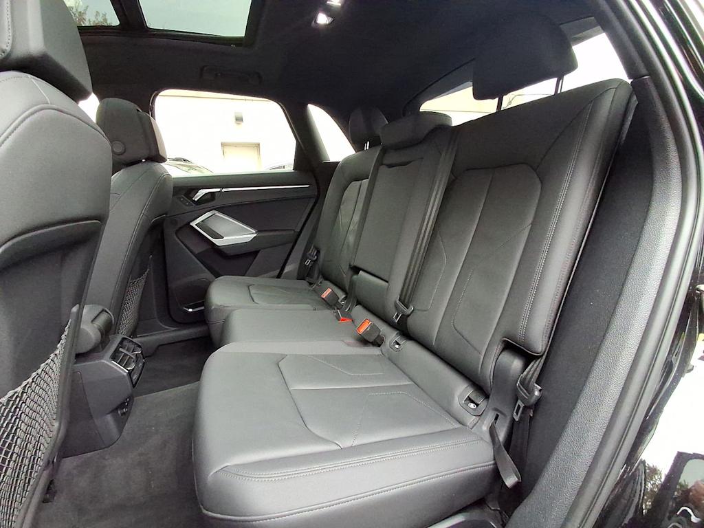 Thumbnail: 2020 Audi Q3 - 11