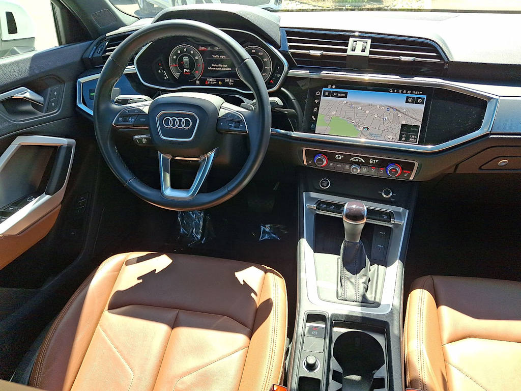 Thumbnail: 2023 Audi Q3 - 9