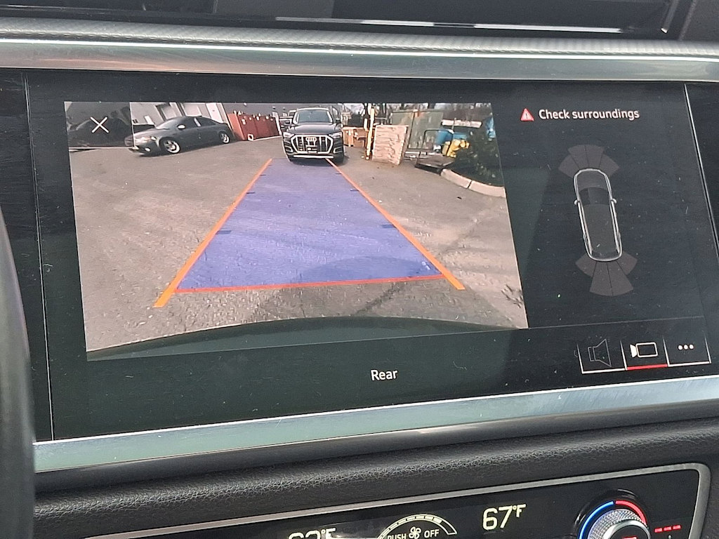 Thumbnail: 2021 Audi Q3 - 20