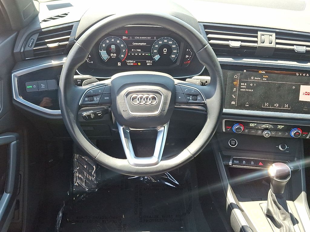 Thumbnail: 2023 Audi Q3 - 9