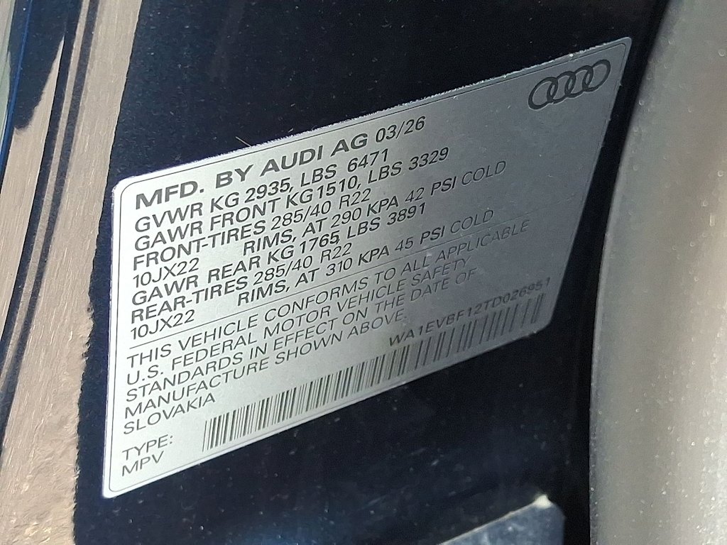 Thumbnail: 2026 Audi Q8 - 14