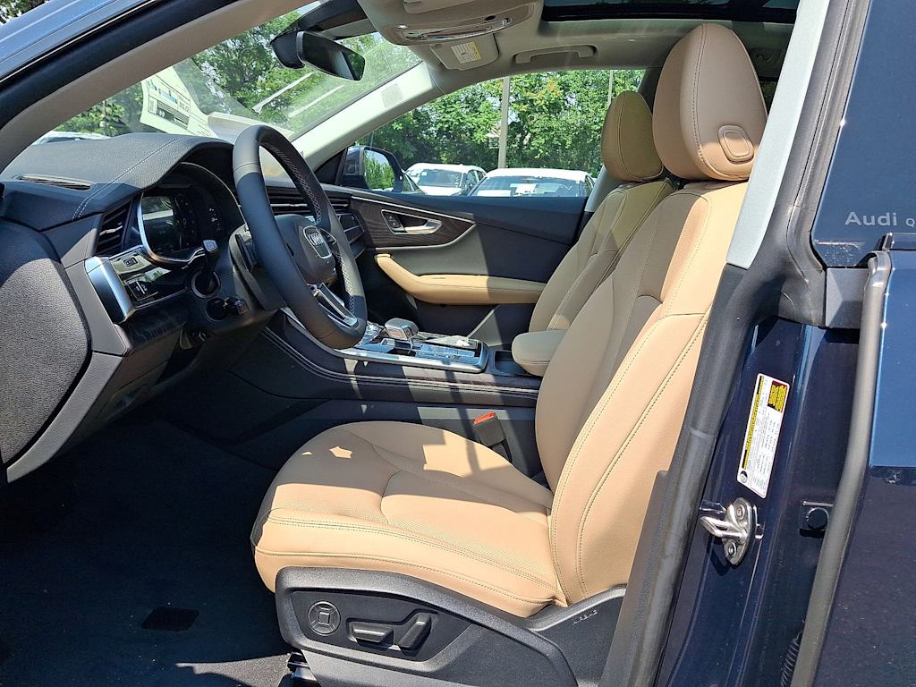 Thumbnail: 2026 Audi Q8 - 9