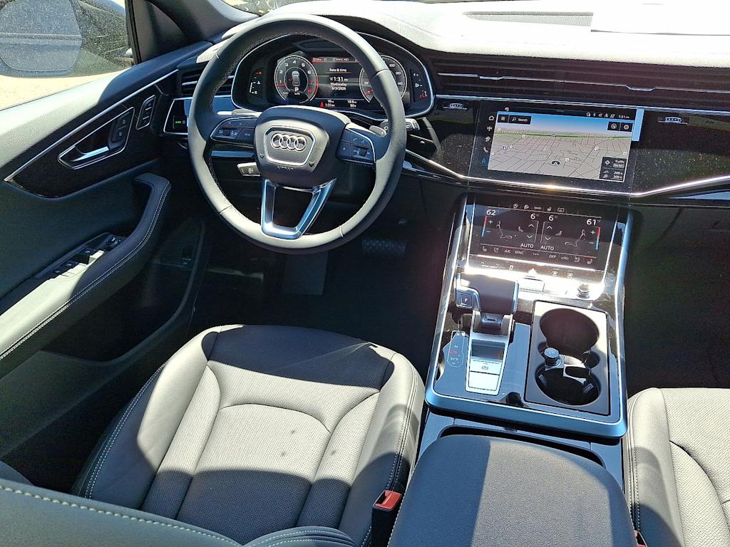 Thumbnail: 2026 Audi Q8 - 7