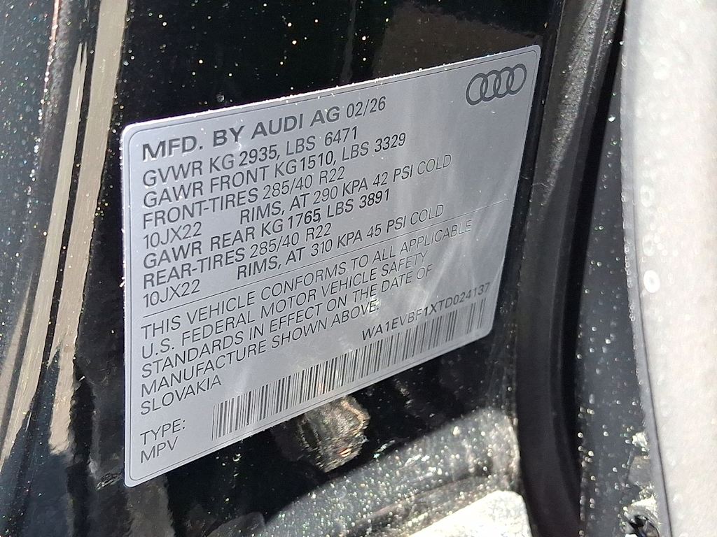 Thumbnail: 2026 Audi Q8 - 13