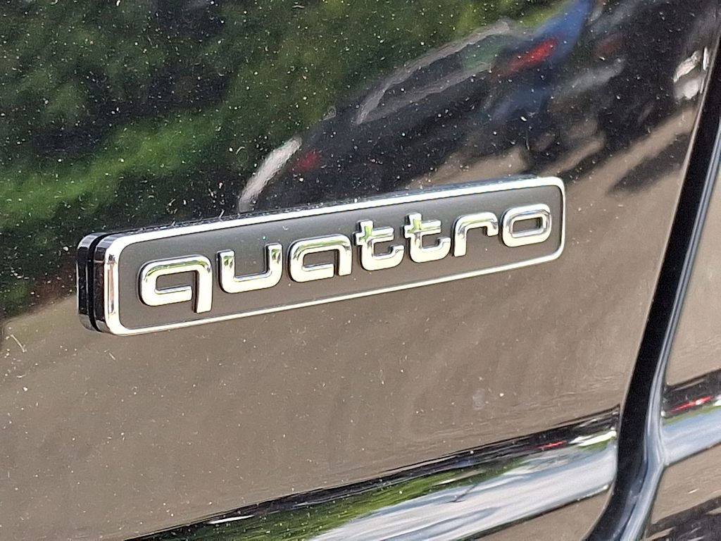 Thumbnail: 2026 Audi Q8 - 7