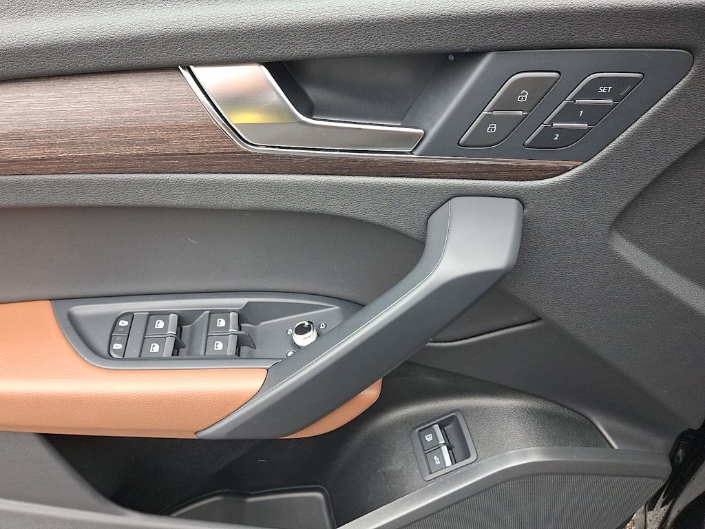 Thumbnail: 2024 Audi Q5 - 25